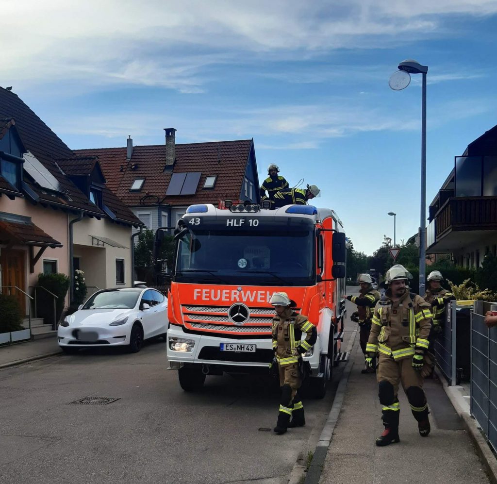 Einsatzfahrzeuge:
ELW1, HLF10
Einsatzzeitraum:
04.06.2024 -18:40-19:03 Uhr